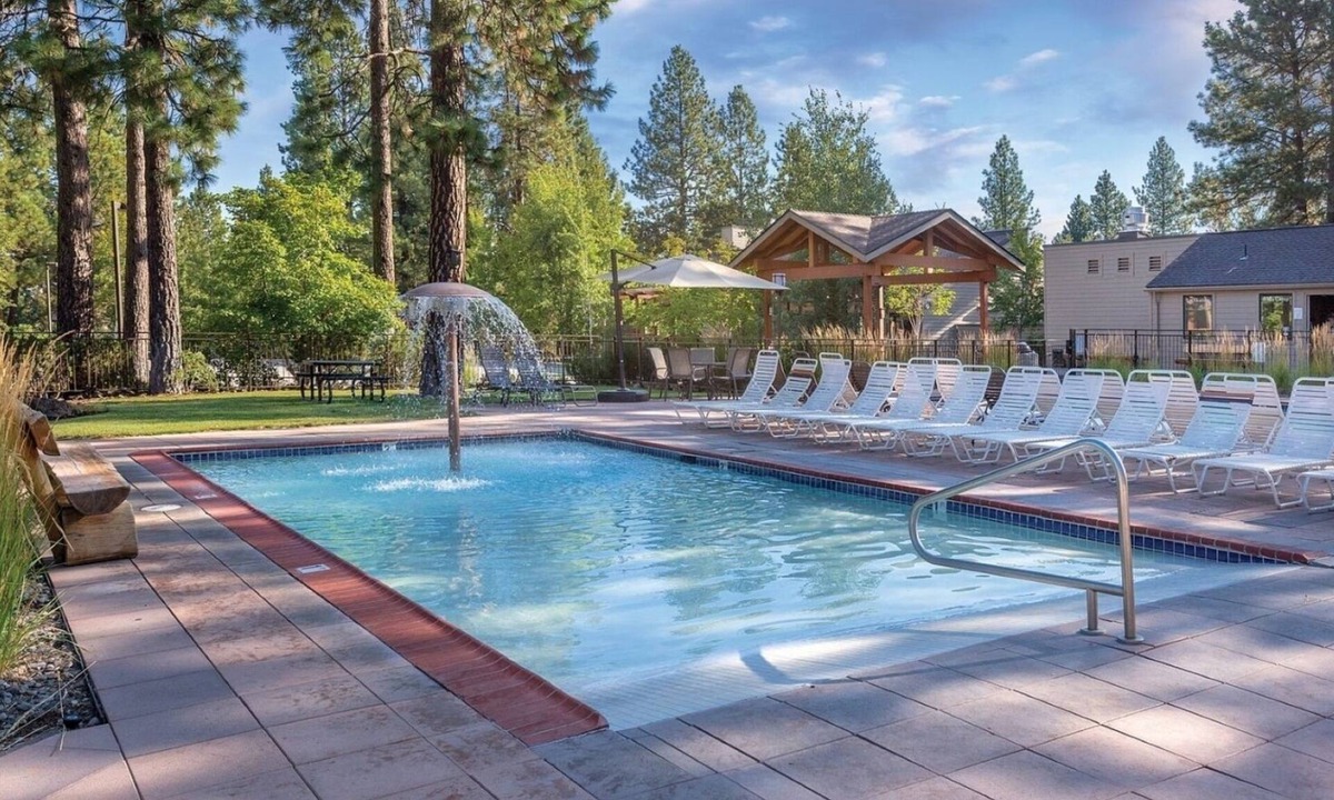 Bend Resort | Bend | Riverfront Adventure Stay | Pool + Trails