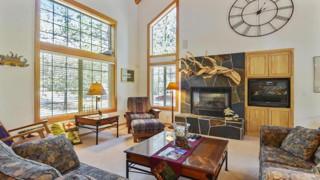 Sunriver House | Big Sky 02