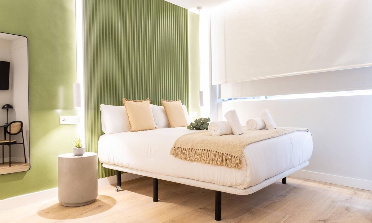 Lista Hotel | Calma Rooms by Charming I