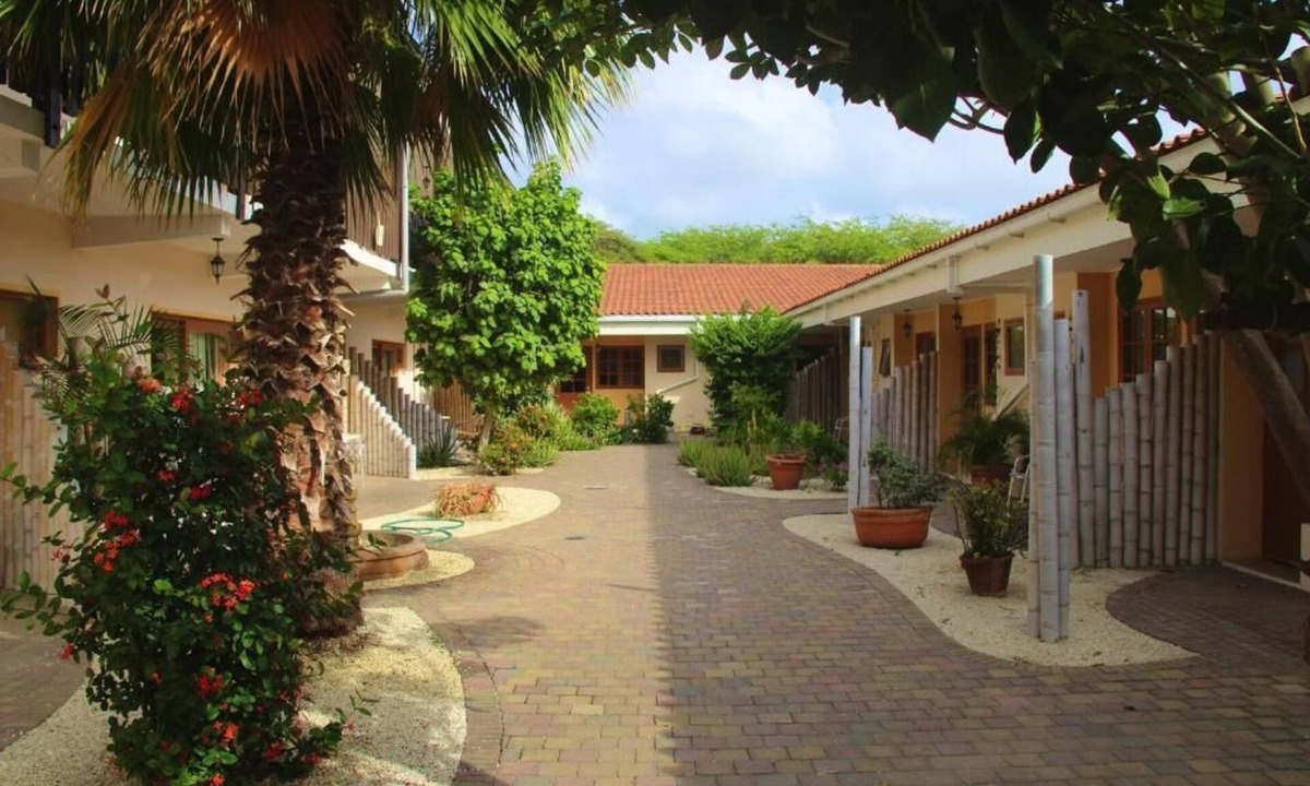 Oranjestad Apartment | Camacuri Residence