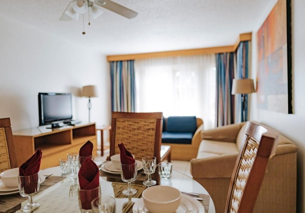 Palm Beach Apartment | Caribbean Palm Village Resort