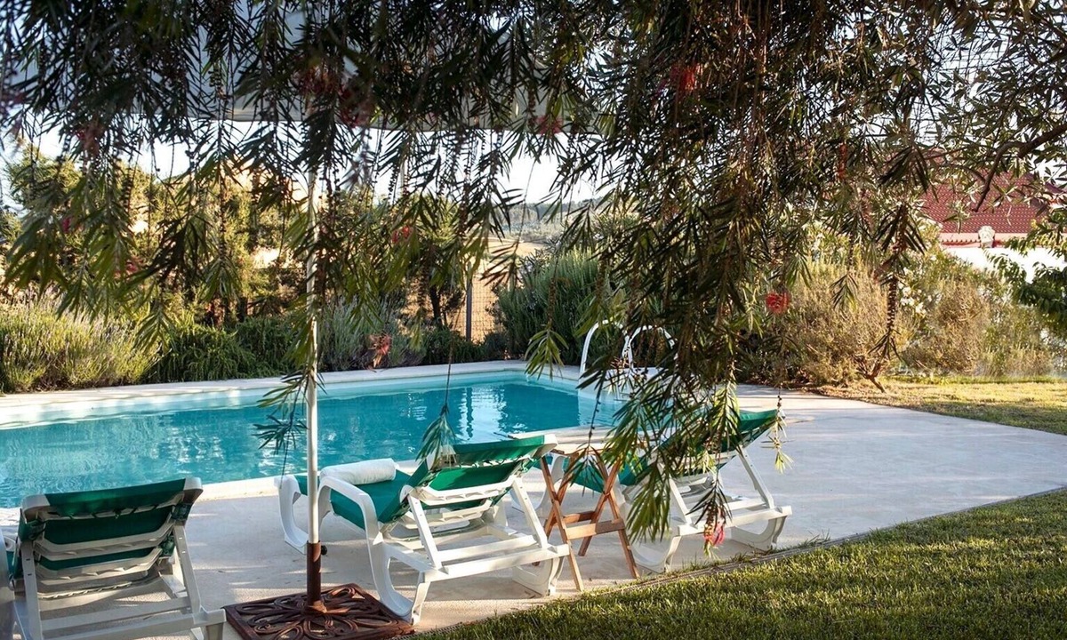 Cadaval Cottage | Cottage 'Casa Das Alfazemas' with Shared Pool, Private Terrace and Wi-Fi