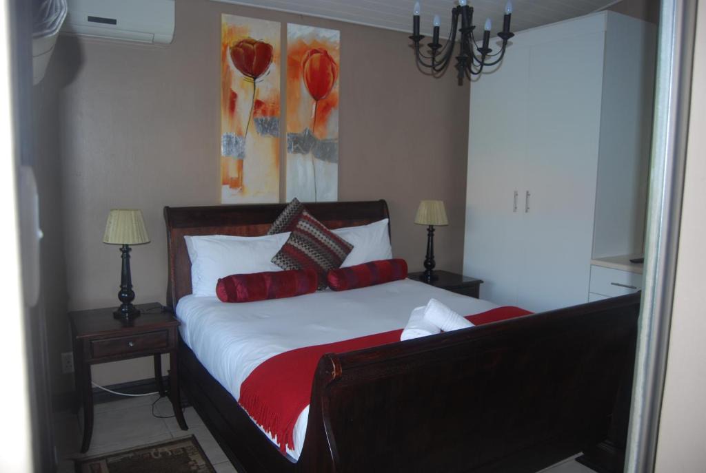 Durban North House | de Charmoy Riverside