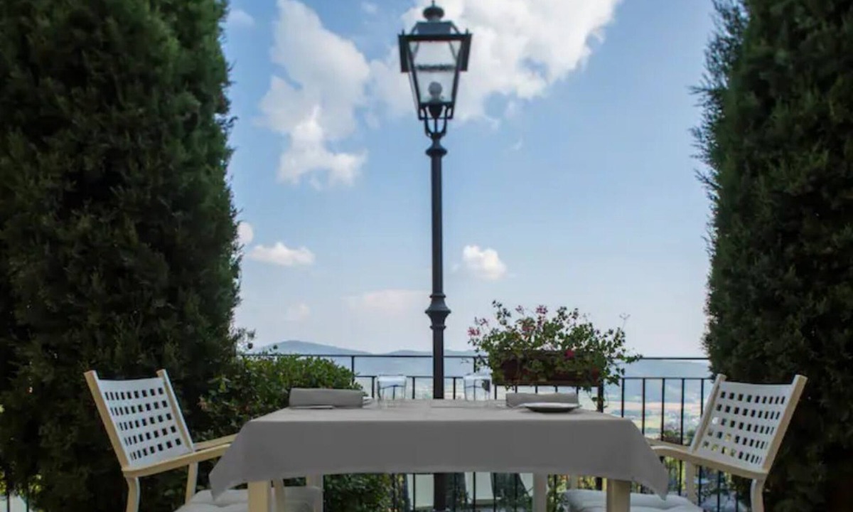 Cortona Hotel | Deluxe room with panoramic view