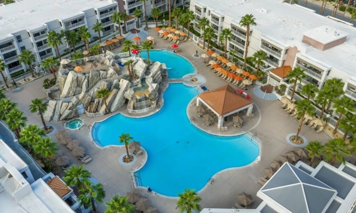 Canyon Corridor Hotel | Desert Escape Villa w/Pools, Spa, Waterslides & Palm Springs Adventure