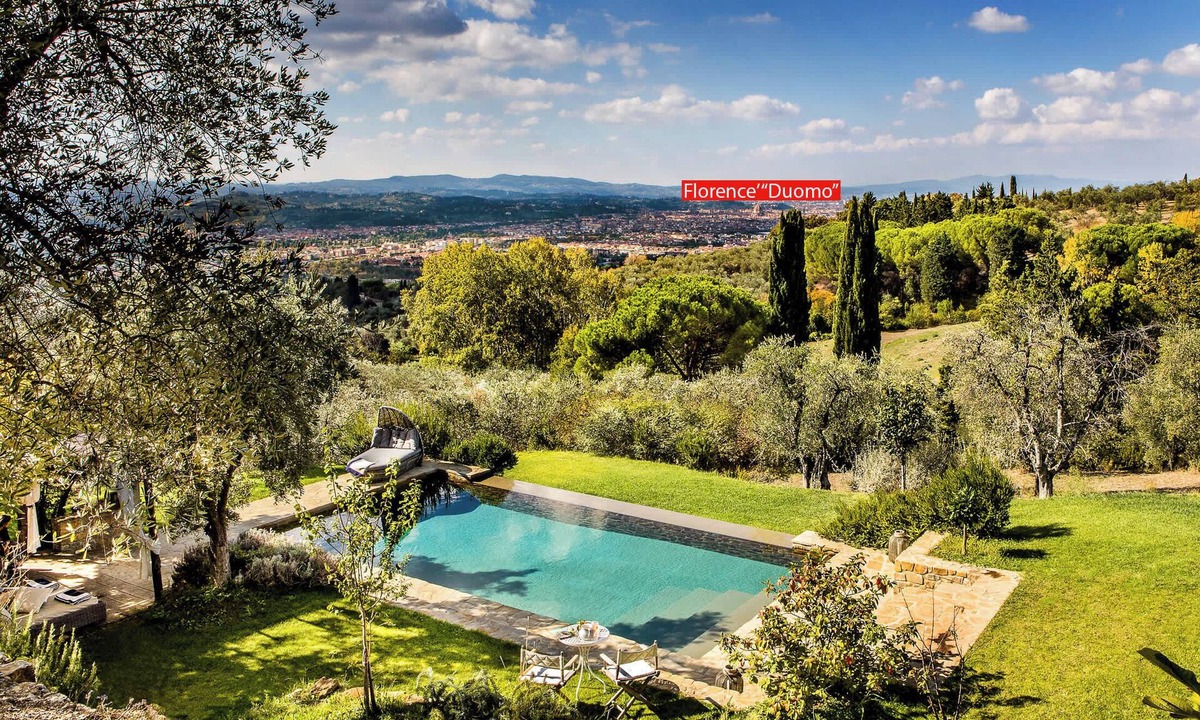 Settignano Villa | FABULOUS 4BD VILLA WITH MAGNIFICENT POOL & VIEWS, LOCATED JUST MINUTES TO DOWNTOWN FLORENCE!