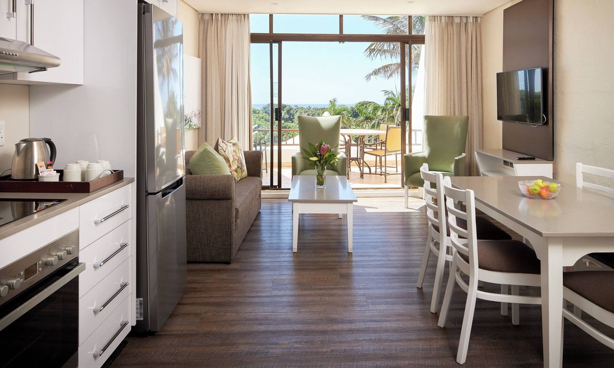 Umhlanga Hotel | First Group Breakers Resort