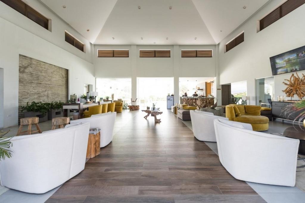 Gold Coast Apartment | Gated Community Close to Famous Beaches