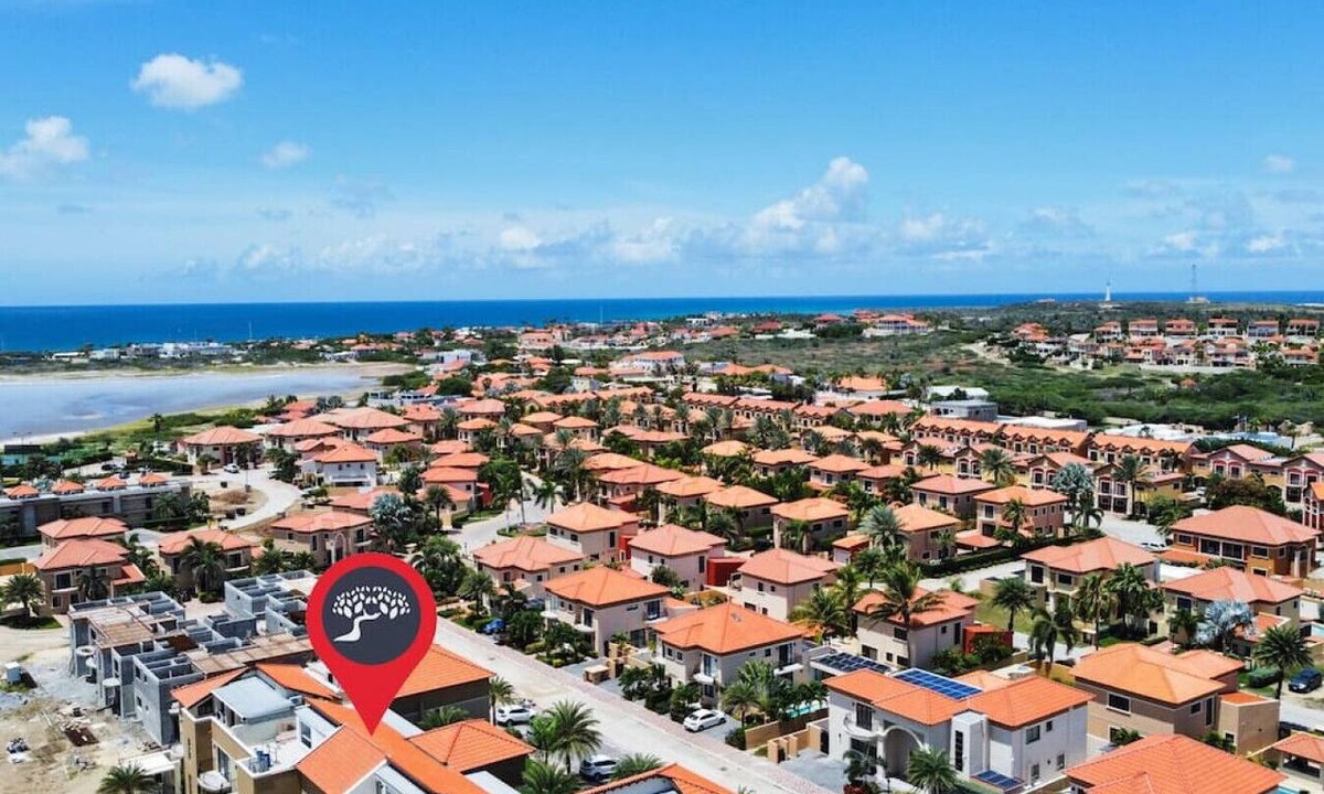Gold Coast Condo | Gold Coast Luxury 4-bed condo 194H