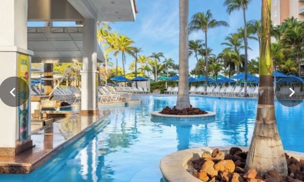 Palm Beach Resort | Marriott Aruba Surf Club Beautiful 3 bedoom-Sleeps 12!
