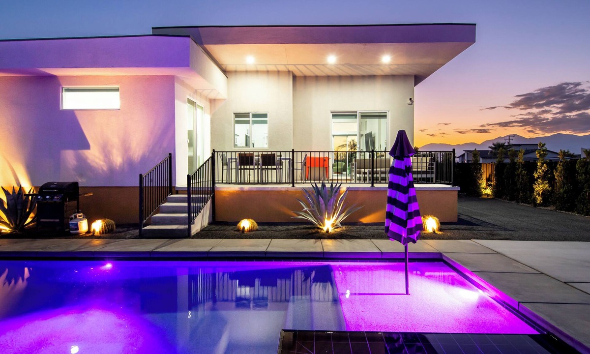 B-Bar-H Ranch House | NEW-Jacuzzi Heat Included-Skye Ranch