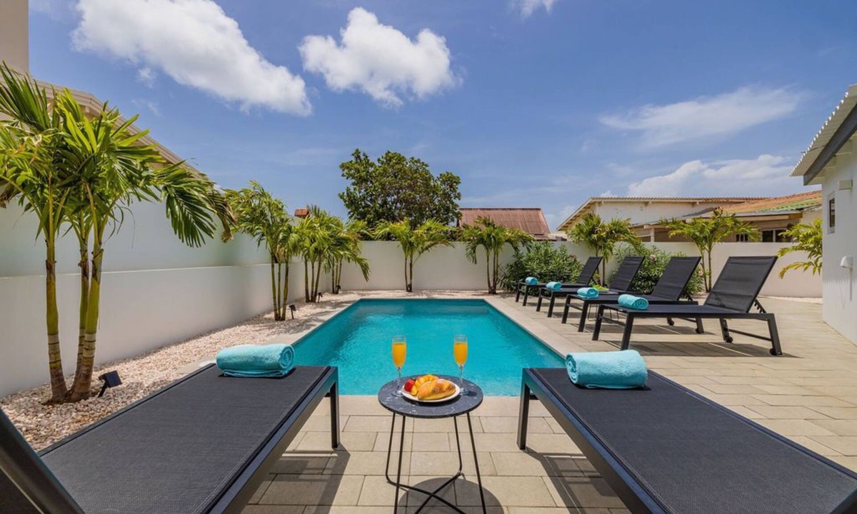 Oranjestad-West Villa | NEW Modern 3 Bedroom “10 minute walk to the Beach”