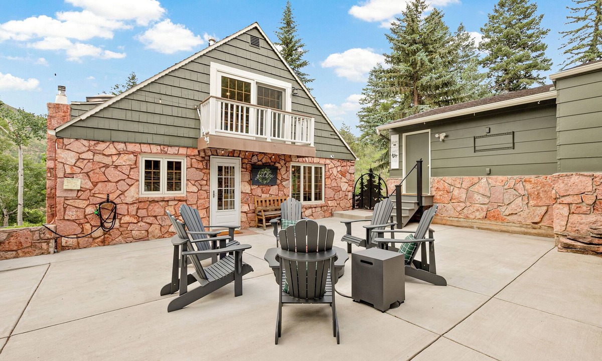 Cascade-Chipita Park Cottage | Private Family Home: Spacious Patio, Hot Tub, Fire Pit by Forest & Peak Retreats