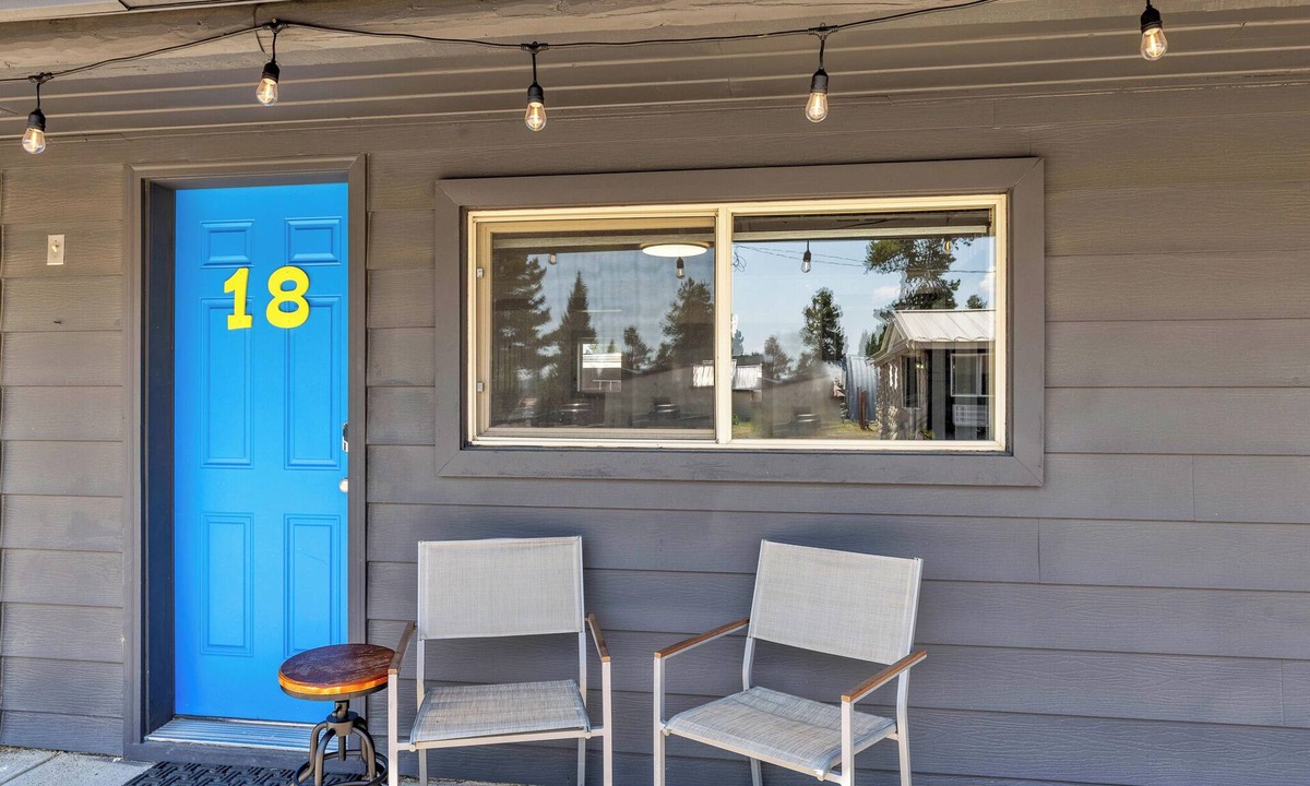 West Yellowstone Hotel | Relax at Lazy Duck Inn #18: a 2BR suite with kitchenette, just 1 minute to Yellowstone.