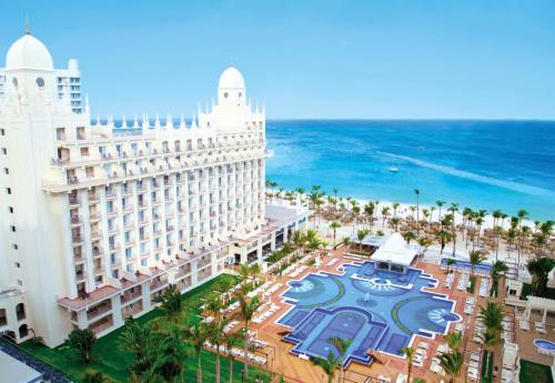 Palm Beach Resort | Riu Palace Aruba - All Inclusive