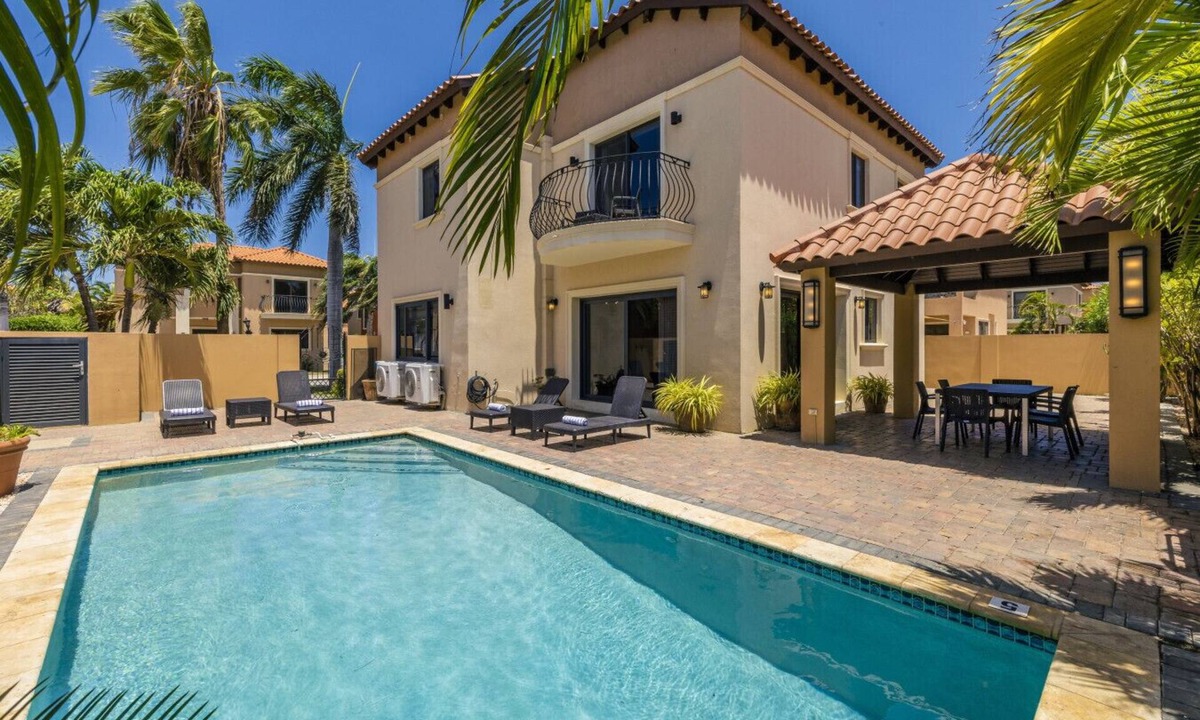 Gold Coast Villa | Spacious 3BR/3BA Villa | Diamante 159 by Bocobay
