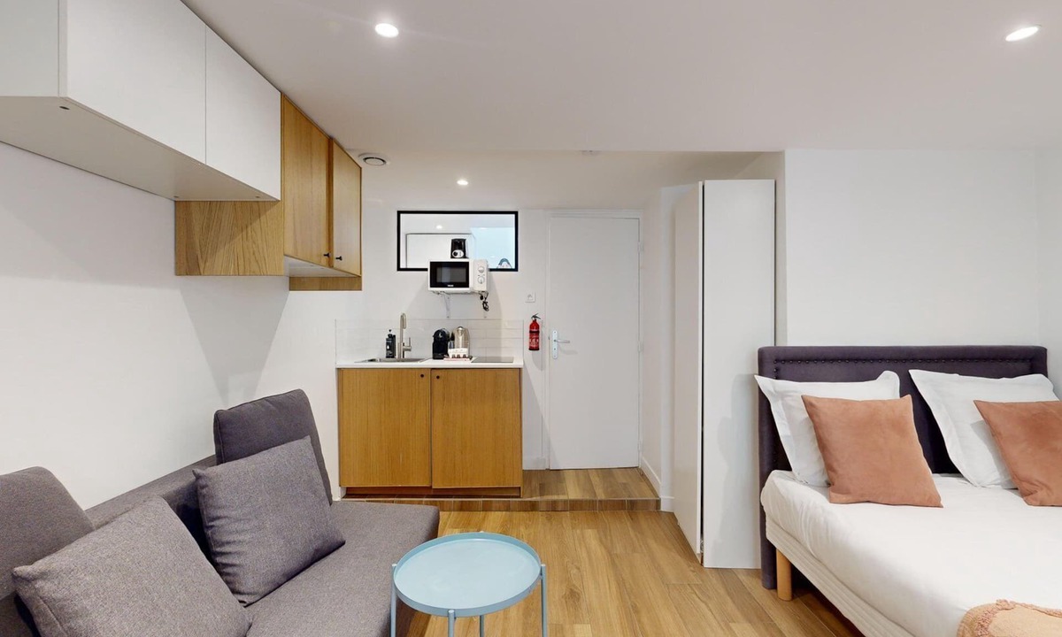 Strasbourg -Saint-Denis Apartment | TBS 14 - Charming A/C studio in Paris 2