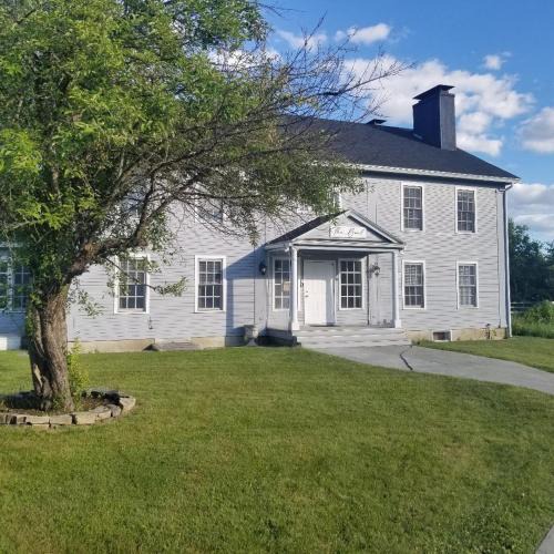 Warrensburg Hotel | The Bond 1786 Inn