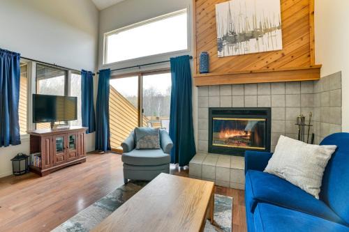 Harbor Springs Apartment | Trout Creek Resort Condo - 1 Mi to Nubs Nob!