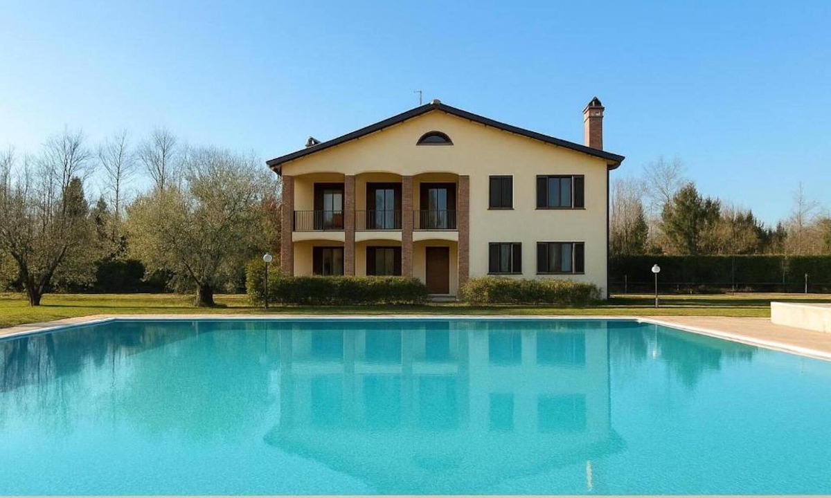 Lamporecchio Villa | Wonderful private villa with private pool, WIFI, hot tub, TV, terrace and panoramic view