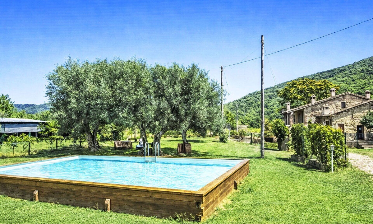 Montelovesco Villa | Wonderful villa for 5 guests with pool, WIFI, TV and pets allowed