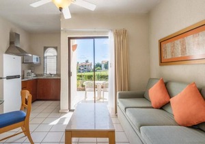 Hotel ∙ Cozy 1BR Condo Near Las Palmas Park