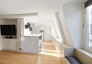 Modern and luminous flat in the heart of Paris in Paris