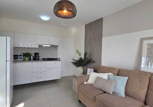 One Bedroom vacation apartment Aruba, pool, walking distance to Eagle Beach!