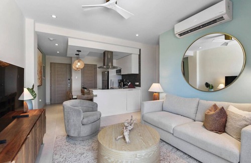 Opal Apartment | Aracari 27 by Bocobay | Luxury Palm Beach Condo