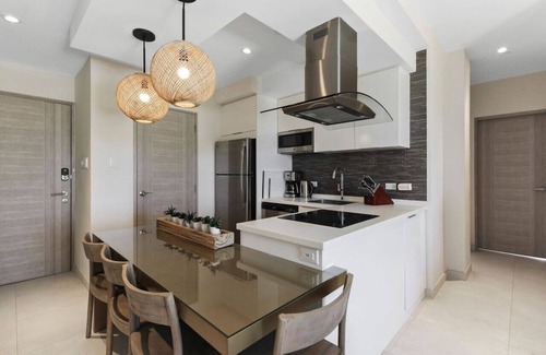 Opal Apartment | Aracari 27 by Bocobay | Luxury Palm Beach Condo
