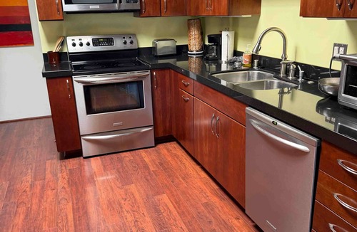 Historic Tennis Club Condo | 1BR Mid Century Condo Pool Downtown Enjoy The Magic In A Tranquil Setting!