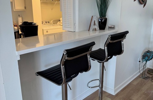 Hilton Head Island Villa | 2BR 2BA New King Mattress, Walk-In Shower, Pool, Balcony, Tennis, Pickleball
