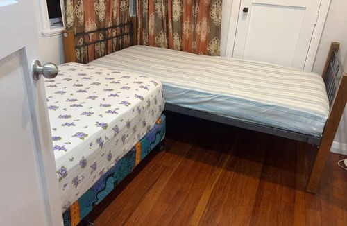 Mount Albert House | 3 bedroom House, 12 Plyllis st