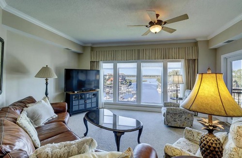 Shelter Cove Villa | 403 Main Sail