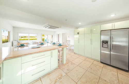 Arashi Villa | 6BR/6BA 4 Mins to Beach | Alegria Villa by Bocobay