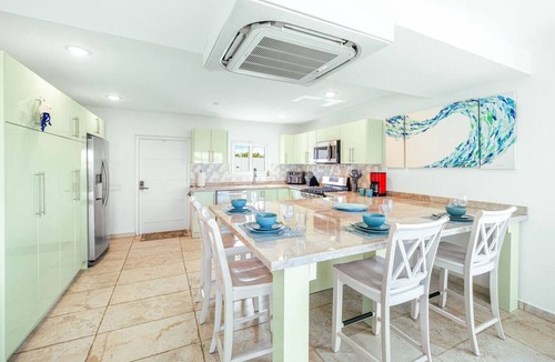 Arashi Villa | 6BR/6BA 4 Mins to Beach | Alegria Villa by Bocobay