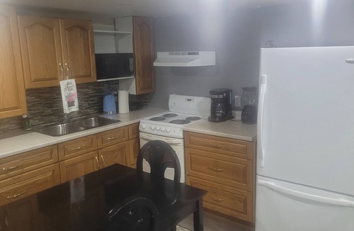 St. Catharines House | Affordable Lower Level Room in a Shared Home