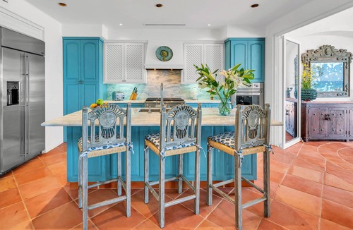 Palmilla Villa | Amazing 5-bedroom Beachfront Property in Villas del Mar