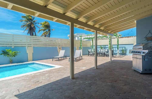 Opal House | Amazing Villa Near to the Beach