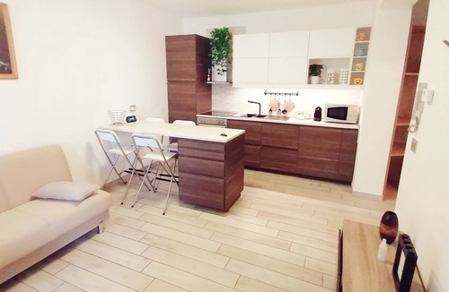 Materdomini Apartment | Apartment a stone's throw from the Sanctuary of San Gerardo