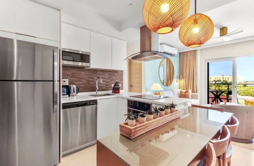 Opal Apartment | Aracari 27 by Bocobay | Luxury Palm Beach Condo