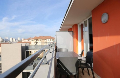 Chevilly-Larue Hotel | Balcony Studio Near Rungis Market With Quick Access to Central Paris