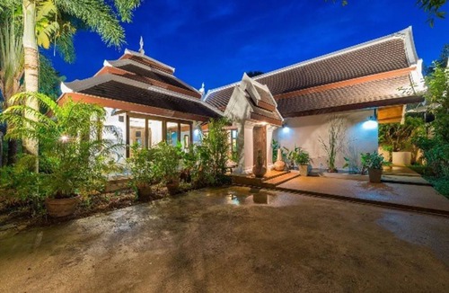 Na Mueang Villa | Balinese-inspired 3-bedroom villa with private pool, garden, and 5-min walk to Bang Kao Beach