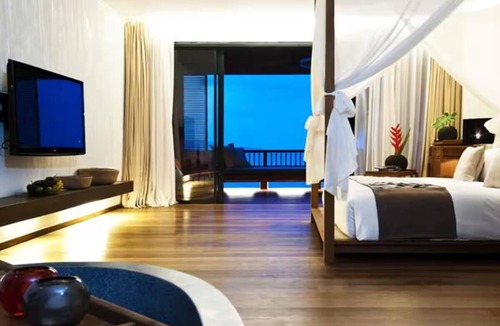 Bophut Hotel | Beachfront Room Near Fisherman’s Village – 550 Yards From Night Market