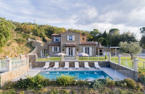 Cortona Villa | Beautiful private villa with A/C, private pool, WIFI, TV, terrace, panoramic view, close to Cortona