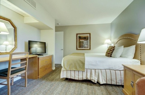 Bend Resort | Bend | Riverfront Adventure Stay | Pool + Trails