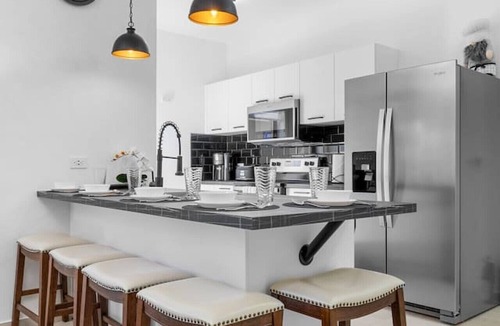 Gold Coast Apartment | Breathtaking 4BR Luxury Condo Calypso by Bocobay