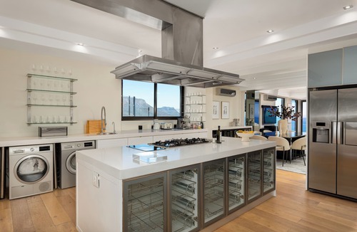 Clifton Villa | Breathtaking Villa, Sea and Mountain Vistas