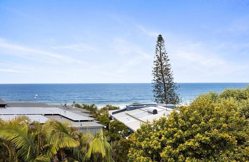 Sunshine Beach Villa | Breezy Beach Haven - Ocean Views & Roof Top Deck