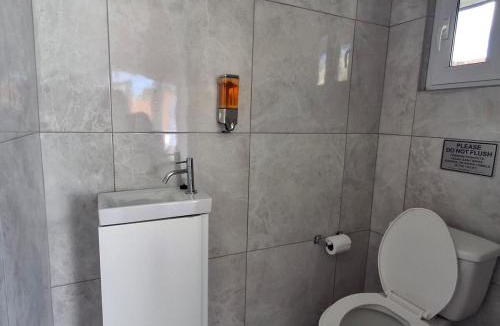 Oranjestad Villa | Caribbean Breeze-4 bedroom 4 ensuite bathrooms